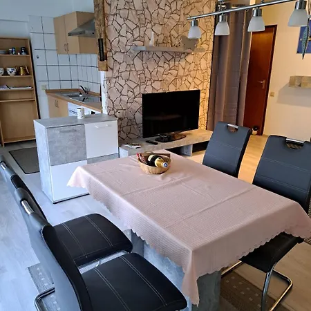 Wasgauer Felsen Und Seenland Apartamento *